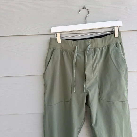 Lululemon•ABC Jogger
Regular green - Picture 5 of 8